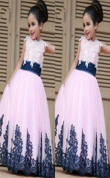 2022 Sweety Pink Navy Vestidos de primera comunión Manga casquillo Apliques de encaje plisado Vestido de niña de flores de tul para boda Fiesta infantil Prom5913926