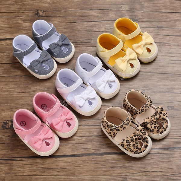 2022 Toddle Baby Girls Shoes First Walkers High Quelity Infant Cute Color sólido Sandalias ahuecadas Zapatos de princesa para niños Soft Bottom