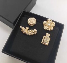 2022 Broche de charme de qualité supérieure avec diamant en or 18 carats plaqué or pour femmes engagement de mariage bijoux cadeau ont une boîte à billets PS7728