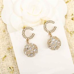 2022 Top qualité Charm Dangle Forme ronde Boule Pendentif Boucle d'oreille avec diamants pour femmes Bijoux de mariage Cadeau ont boîte timbre PS193t