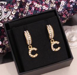 2022 Top qualité charme goutte boucle d'oreille avec diamant en plaqué or 18 carats pour les femmes bijoux de mariage cadeau ont boîte timbre PS7502