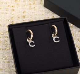 2022 Boucle d'oreille de charme de qualité supérieure avec deux couleurs plaquées et diamant pour femmes, bijoux de mariage, cadeau avec tampon de boîte PS76421417111