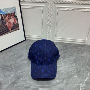 2022 Top Qualité Populaire Fraise Ball Cap Toile Casual Designer Mode Chapeau De Soleil Sports De Plein Air Hommes Jarretelles Célèbres lunettes d'amour 116