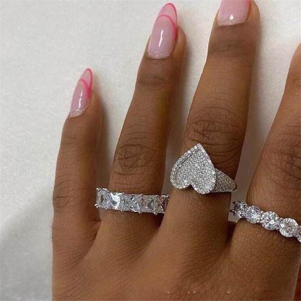 2022 Top Vente Anneaux De Mariage De Luxe Bijoux En Argent Sterling 925 Plein Pave Blanc Saphir CZ Diamant Promise Pierres Précieuses Partie Femmes Coeur Anneau De Bande Pour Amant Cadeau