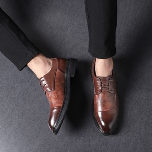 Chaussures habillées classiques de luxe pour hommes, nouvelle mode coréenne décontractée en cuir britannique, chaussures d'affaires pour hommes, meilleures ventes 2022
