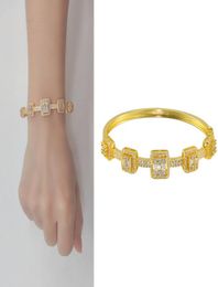 2022 Bracelets en cristal à la mode pour femmes Bangles Fashion Copper Love Pulseiras Feminina Bijoux Luxury Accessoire Engagement de mariage5640261