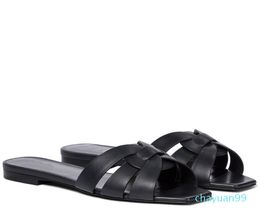 2022 Tributo Sandalias de suela Flat Sandalia de cuero tejido Sandal Slip Slipper Slip Slip Toe Zapatos Dama de fiesta al aire libre Bomba casual