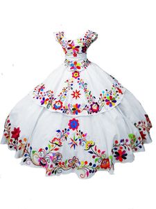 2022 robes de Quinceanera brodées Vintage robe de bal mexicaine deux couches mancherons doux 16 robe Corset dos robes de reconstitution historique