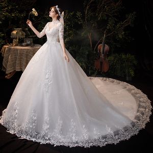 2023 Vintage col haut voir à travers robe de bal robes de mariée luxe dentelle Appliqued grande taille Dubaï robe de mariée avec train cathédrale