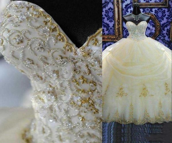 2022 Robe de bal de luxe vintage Quinceanera Robes Gold broderie Crystal perle chérie plus taille Sweet 16 Puffy Party Pagean3435679