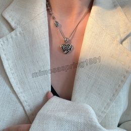 Collier ras du cou en métal sculpté couleur argent, Vintage, pendentif fleur, bijoux tendance à la mode, 2022