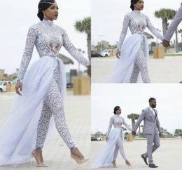 2022 Robe de mariée Magnifiques combinaisons avec train à noux amovitable Perles de cou High Crystal manches modestes robes africain Bridal Gow6527315