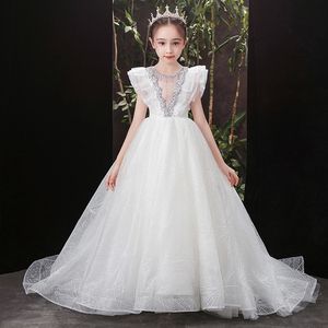 2022 Witte bloemenmeisje jurken voor bruiloft juweel nek bal jurk kanten appliques kralen diamant kinderen meisjes optocht jurk sweep trein verjaardag jurken