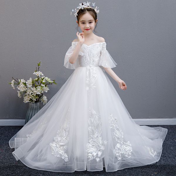 2022 Robes de filles à fleurs blanches pour les mariages couche à manches longues appliques en dentelle en tulle