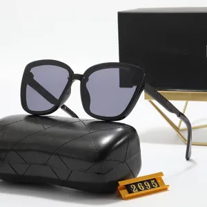 2022 Vente en gros de lunettes de soleil de marque de créateurs pour femmes Cadre de lunettes de soleil rétro classiques de luxe pour Oversiazed