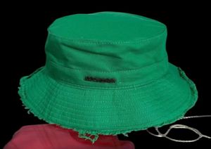 2022 Wide Brim Hats Femmes hommes Designer Bucket Bucket Summer Sun Shading Two Letter Sports Hat With Label Fashion Boneie Skull Caps1162082