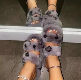 Hiver Designer Fur Slippers intérieure Full Furry Soft Soft Fluffy Plux Antisiskid Platform Flats Talon Slip Luxury Chaussures Designer Casual Mesdames Flip Flip Flip Flip