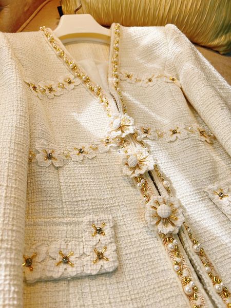 2022 hiver ivoire couleur unie fleur perlée Tweed veste à manches longues col en v lambrissé classique vestes manteau court Outwear A2N276461