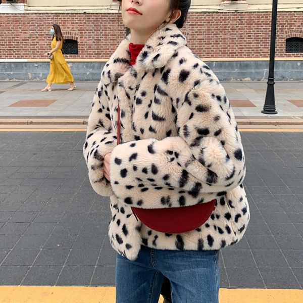 2022 Abrigos peludos de leopardo de invierno para mujer sueltos cálidos de imitación de piel de conejo tela chaquetas de dama abrigo de felpa mujeres moda coreana streetwear t220716