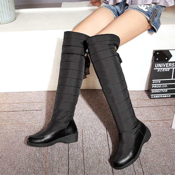 2022 hiver luxe chaud femmes chaussures grande taille décontracté talon moyen dame thermique peluche intérieure dame bottes de neige 40-44 femmes bottes au genou