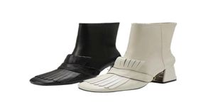 2022 Vrouw Fashion Designer Chunky Heel Boots Girls Winter herfst Soft Leather Boot Medium Heel Girls Ankle Boots Lady Black WHTI7722594