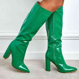 2022 femmes 10.5 cm talons hauts vert genou bottes hautes dame fétiche bloc talons cuir vert bottes plate-forme passerelle décapant chaussures Y220729
