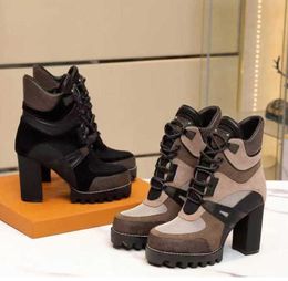 2022 Bottines Chelsea classiques pour femmes Bottines Beaubourg en cuir véritable Chaussures à plate-forme décontractée en textile jacquard Bottes Martin à lacets avec boîte 330