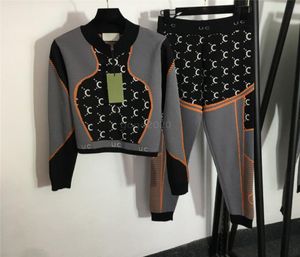 2022 Women Cotton Designer Twee -delige broeksets met Allover Letter Girls Milan Runway Jersey Jogging Knits Out -Weer Jacket Crop T8224937