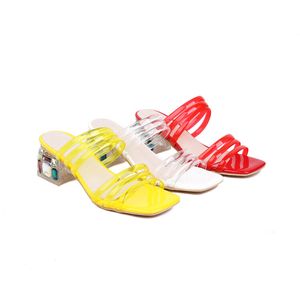 2022 femmes dames pvc bas 5 cm talons sandales d'été rétro décontractée tong de flip-flops robe de mariée gladiateur sexy chaussures extérieure diamant transparent diamant grande taille 34-48