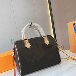 2022 Mujeres Messenger Bag Classic Luxurys Designers Fashion Lady Totes Bolsos Speedy con cerradura de llave Correa de hombro Bolsa de polvo Diseñadores Bolsos para mujer