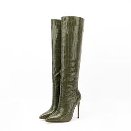 2022 bottes pour femmes automne hiver nouvelle mode européenne et américaine serpent motif en cuir verni genou bottes à glissière