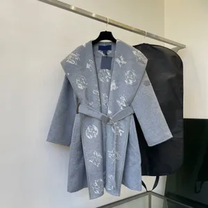 Chaqueta cárdigan con capucha de diseñador de pasarela para mujer, chaqueta elegante con cinturón de manga para mujer, abrigos largos y gruesos de gran tamaño, prendas de vestir 2022