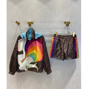 2022 Pantalons deux pièces pour femmes Mode Printemps Été Survêtements Porter des vestes à capuche à manches longues Lettre Motif Shorts Ensemble Casual Loose Out Wear