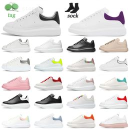 2022 Femmes Chaussures Plate-forme en cuir Semelle surdimensionnée Semelles Soupes Steamers Blanc Hommes Noir Hommes Luxe Velours Sude Taille 36-44 a1