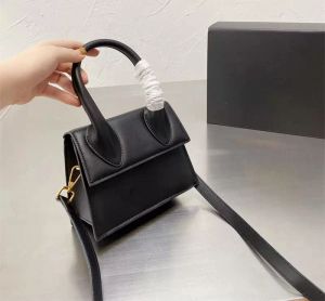2022 Femmes Top Handle Mini Taps Handbags Sac à main Sacs à bandoulière Petite taille 18x13cm en cuir rose blanc noir mat