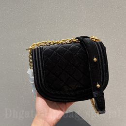 Dames schoudertas modeontwerper messenger tas fluwelen zadel handtas kan draagbare high -end luxe dame stijl eenvoudig en veelzijdig 19cmx14 cm zijn