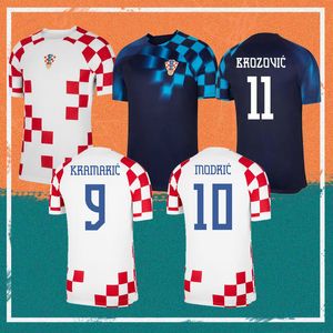 Maillot de football de la Coupe du monde 2022 22/23 domicile 10 Modric 7 Brekalo # 4 Perisic maillot extérieur # 11 Brozovic # 9 Kramaric # 18 Rebic # 17mandzukic
