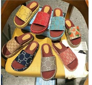Mode g heren dames sandalen slippers glijbaan ontwerper luxe platte hoge hakken slippers schoenen geborduurd platform rubber sandaal leer scheencasual schoen 35-44 6390