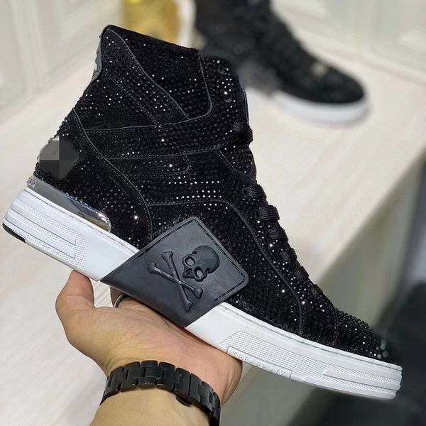 2022New Tubo alto Genune Cuero Glitter Botas Cuero de vaca Pareja Fondo grueso Mujeres Hombres Zapatos Rhinestone Metal Skull Nnkle Botas asdasdasdad