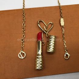 2022 pendents Gold Love Collier Fashion Sier plaquée Simple Heart Titanium Saint Valentin Lovers Chain Jewelry Wedding