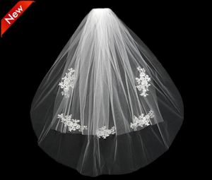 2022SHORT Wedding Bruid Veil Custom Made Lace White Ivory Twee lagen Tule Comb Vail Accessoires Hoed Veil Bruids Veils Appliqued6125161