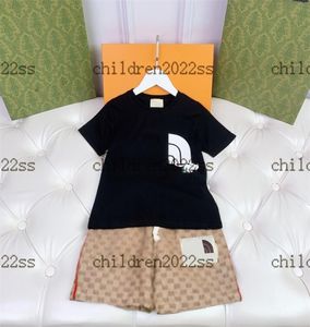 2022SS Highend Boys Classic NF Sets New Brand Designer Kids Fashion Clothing Camiseta redonda de cuello con pantalones cortos Camiseta de manga corta9981430