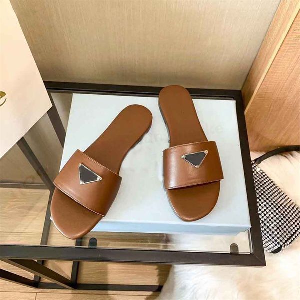 2022Top qualité luxe designer hommes femmes pantoufles sandales chaussures glisser été mode large plat tongs avec boîte taille 35-41 RG05