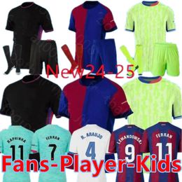 2023 2024 2025 Camisetas de Football Soccer Jerseys Lewandowski Pedri Gavi 23 24 25 FC ANSU FATI FERRAN RAPHINHA DEST CHAMT FOOTBALL MEN KIT KID