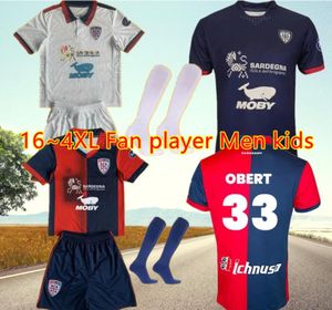 L'usine de production professionnelle de Cagliari 2023 2024 prête attention à chaque détail. Un maillot parfait, version joueur, ENFANTS HOMMES LAPADULA SHOMURODOV