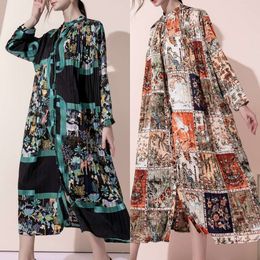 2023 2024 Geplooide lange jurk met print Europese en Amerikaanse populaire satijn Gepersonaliseerde bedrukte vloeiende vestoverhemd Kleur FZ229100