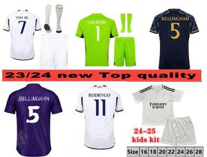 2023 2024 Real Madrids Kiding Workeeper Kit Courtois Arrizabalaga Bellingham Vini Jr Jerseys de fútbol 23 24 Inicio de niños Tercer kit de camiseta de jersey de fútbol