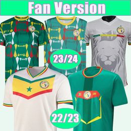 2023 Senegal Nationaal Team Voetbalshirts heren KOULIBALY GUEYE KOUYATE SARR DIA MANE JACKSON ISMAILA Culturele versie Wit en 22 23 thuis weg voetbalshirts