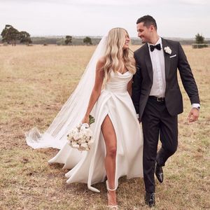 2023 A Line Wedding Jurken Country Beach Ivory Side Split Sweetheart Bridal Jurns Plus Size Satin Sweep Train Vestido de Novia
