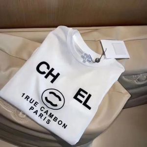 2023 Geavanceerd katoen t-shirt voor dames met C Letter Grafische print in trendy Franse stijl